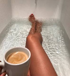 Joyce Giraud feet photo 15