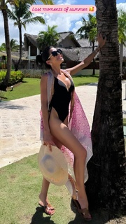 Joyce Giraud feet photo 16