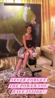 Joyce Giraud feet photo 9
