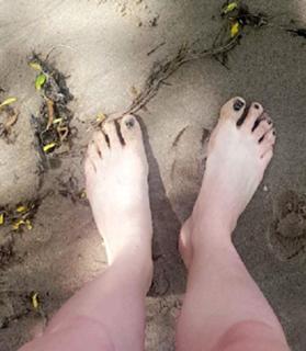 Joyce Ilg feet photo thumbnail