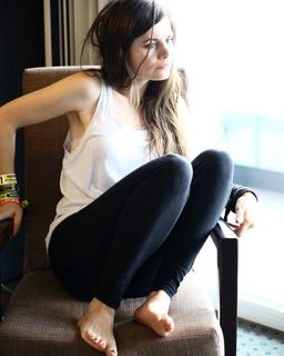 Joyce Ilg feet photo thumbnail