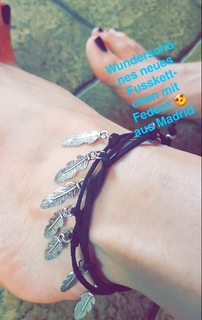 Joyce Ilg feet photo thumbnail