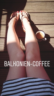 Joyce Ilg feet photo thumbnail