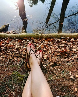 Joyce Ilg feet photo thumbnail