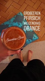 Joyce Ilg feet photo thumbnail