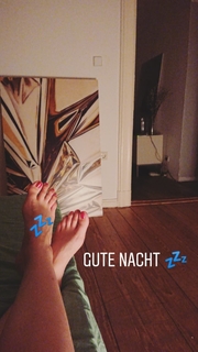 Joyce Ilg feet photo thumbnail