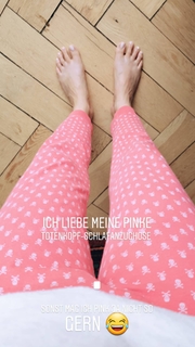 Joyce Ilg feet photo thumbnail