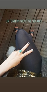 Joyce Ilg feet photo thumbnail