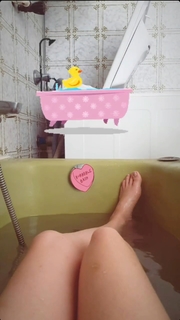 Joyce Ilg feet photo thumbnail