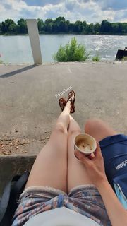 Joyce Ilg feet photo thumbnail