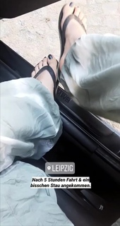 Joyce Ilg feet photo thumbnail