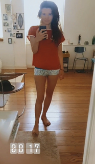Joyce Ilg feet photo thumbnail