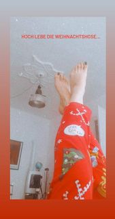 Joyce Ilg feet photo thumbnail