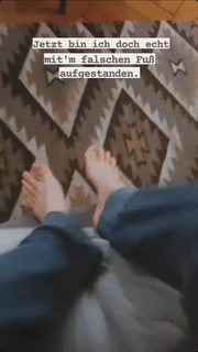 Joyce Ilg feet photo thumbnail