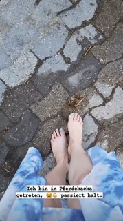 Joyce Ilg feet photo thumbnail