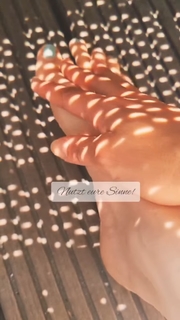 Joyce Ilg feet photo thumbnail