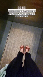 Joyce Ilg feet photo thumbnail