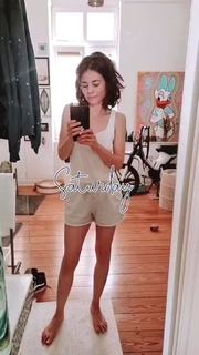 Joyce Ilg feet photo thumbnail