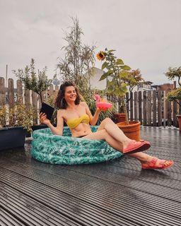 Joyce Ilg feet photo thumbnail