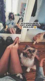 Joyce Ilg feet photo thumbnail