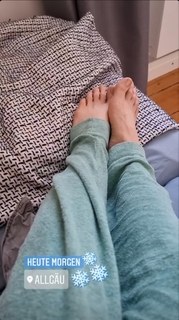 Joyce Ilg feet photo thumbnail