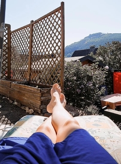 Joyce Ilg feet photo thumbnail