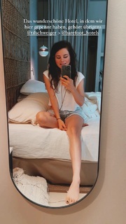 Joyce Ilg feet photo thumbnail