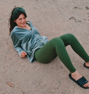 Joyce Ilg feet photo thumbnail