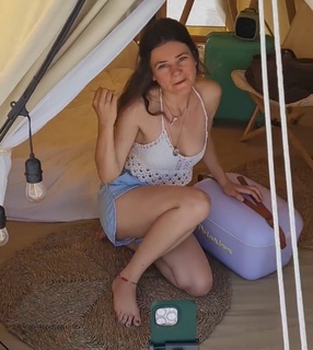 Joyce Ilg feet photo thumbnail