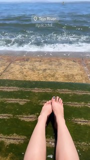 Joyce Ilg feet photo thumbnail