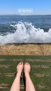 Joyce Ilg feet photo thumbnail