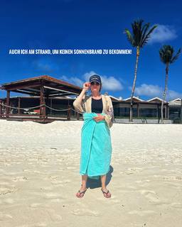 Joyce Ilg feet photo thumbnail