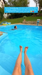 Joyce Ilg feet photo thumbnail