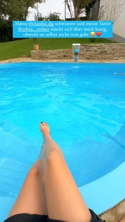 Joyce Ilg feet photo thumbnail