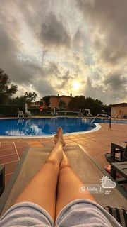 Joyce Ilg feet photo thumbnail