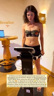 Joyce Ilg feet photo thumbnail