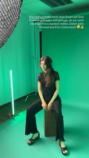 Joyce Ilg feet photo thumbnail