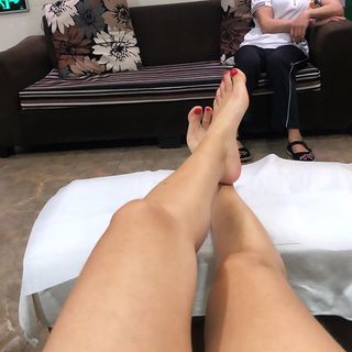 Joyce Jonathan feet photo 6