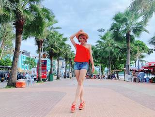 JuJu Chan Szeto feet photo 9
