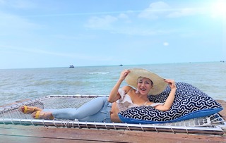 JuJu Chan Szeto feet photo 5