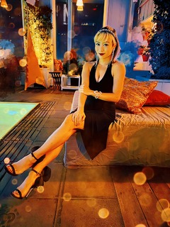 JuJu Chan Szeto feet photo 8