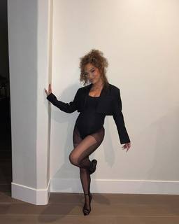 Jude Demorest feet photo 15