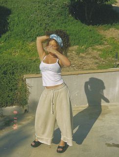 Jude Demorest feet photo 1
