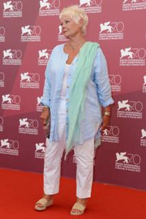 Judi Dench feet photo 13