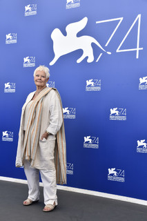 Judi Dench feet photo 5