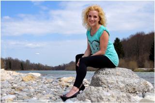 Judith Hildebrandt feet photo thumbnail