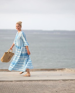 Judith Rakers feet photo thumbnail
