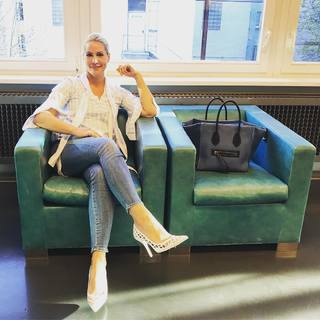 Judith Rakers feet photo thumbnail