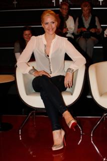 Judith Rakers feet photo thumbnail