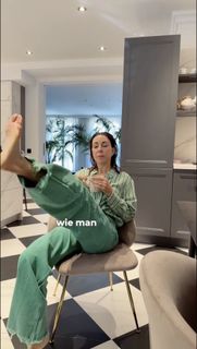 Judith Williams feet photo 2